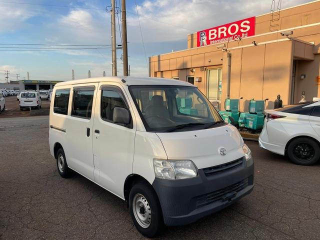 Toyota TOWNACE VAN 2013 — фото автомобиля 1