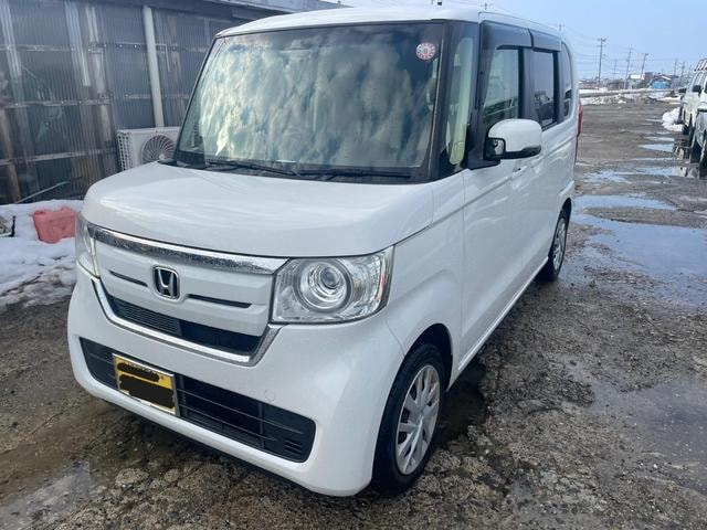 Honda N-BOX 2018 — фото автомобиля 1
