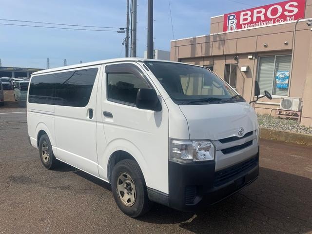 Toyota HIACE VAN 2016 — фото автомобиля 1