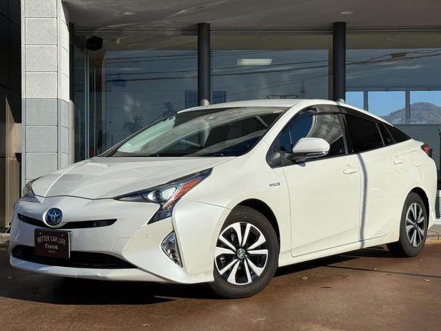 Toyota PRIUS 2016 — фото автомобиля 1