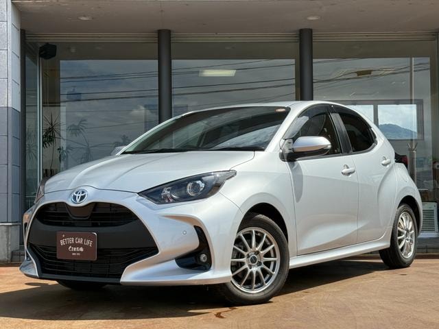 Toyota YARIS 2021 — фото автомобиля