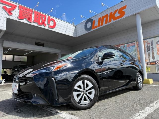 Toyota PRIUS 2019 — фото автомобиля 1
