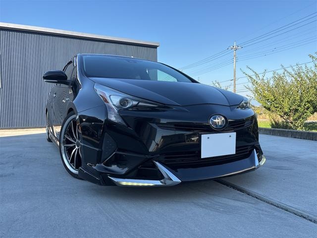 Toyota PRIUS 2016 — фото автомобиля