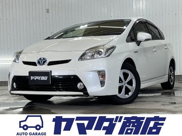 Toyota PRIUS 2015 — фото автомобиля 1
