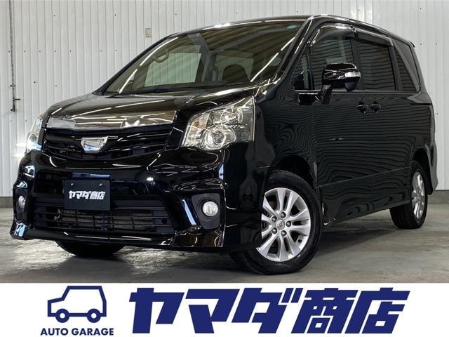 Toyota NOAH 2011 — фото автомобиля