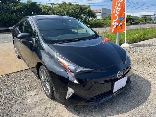 Toyota PRIUS 2016 — фото автомобиля 1
