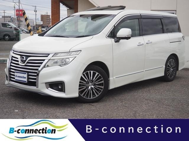 Nissan ELGRAND 2015 — фото автомобиля 1