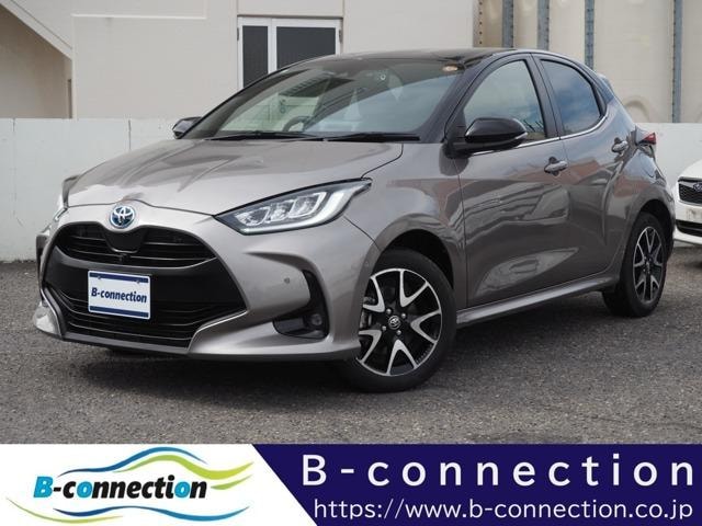 Toyota YARIS 2021 — фото автомобиля 1