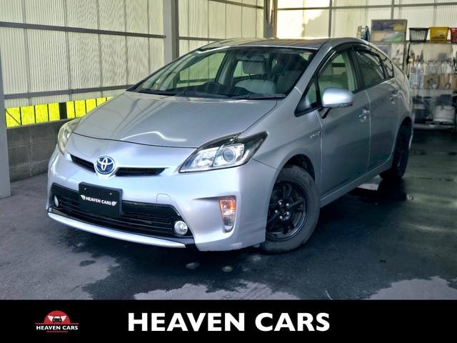 Toyota PRIUS 2012 — фото автомобиля