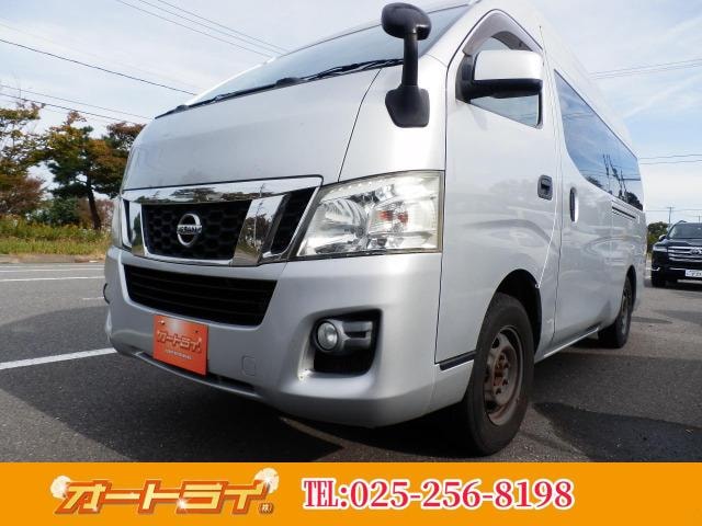 Nissan NV350CARAVAN VAN 2013 — фото автомобиля
