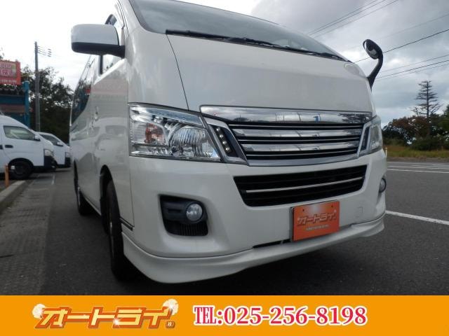 Nissan NV350CARAVAN VAN 2012 — фото автомобиля