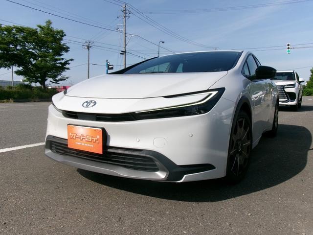 Toyota PRIUS 2023 — фото автомобиля 1