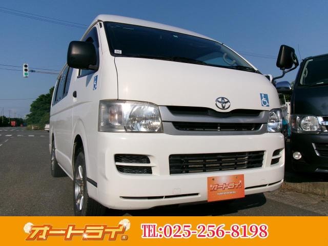 Toyota HIACE VAN 2010 — фото автомобиля