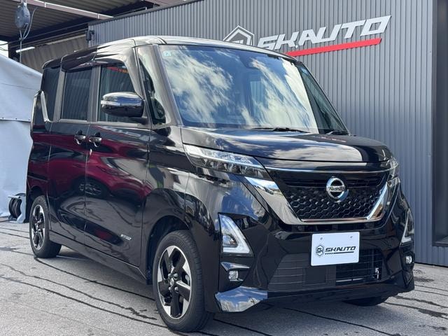 Nissan ROOX 2022 — фото автомобиля 1
