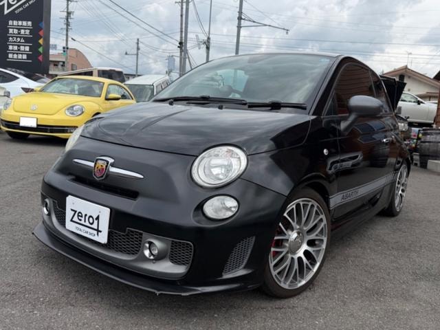 Abarth 500 2009 — фото автомобиля 1