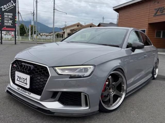 Audi RS3 2018 — фото автомобиля