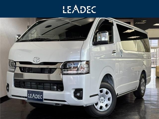 Toyota HIACE VAN 2026 — фото автомобиля