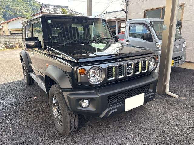 Suzuki JIMNY NOMADE 2026 — фото автомобиля