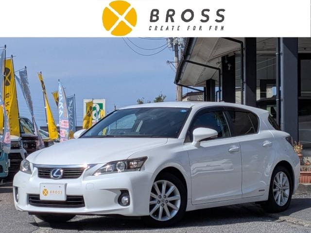 Lexus CT 2012 — фото автомобиля 1