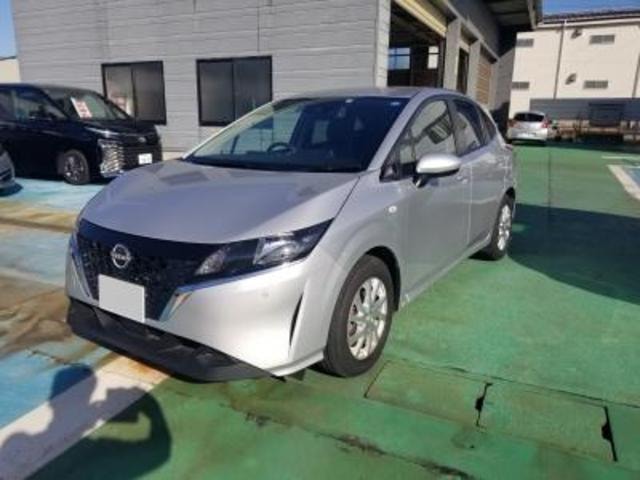 Nissan NOTE 2022 — фото автомобиля 1