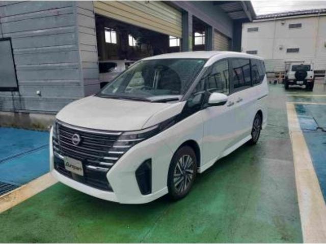 Nissan SERENA 2023 — фото автомобиля 1