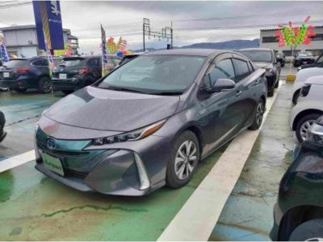 Toyota PRIUS PHV 2017 — фото автомобиля 1