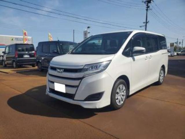 Toyota NOAH 2019 — фото автомобиля 1