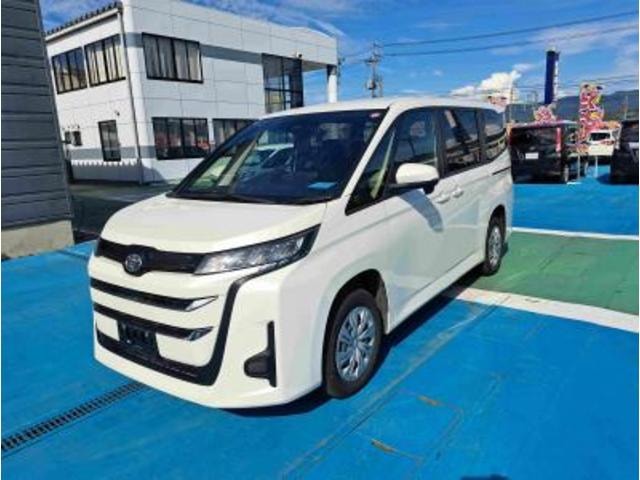 Toyota NOAH 2024 — фото автомобиля 1