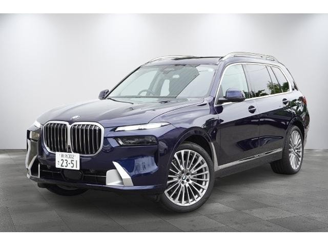 Bmw X7 2026 — фото автомобиля