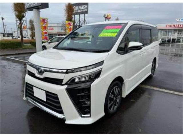 Toyota VOXY 2018 — фото автомобиля 1