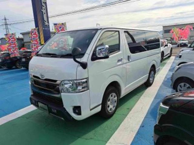Toyota HIACE VAN 2025 — фото автомобиля 1