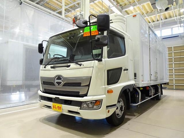 Hino RANGER 2023 — фото автомобиля
