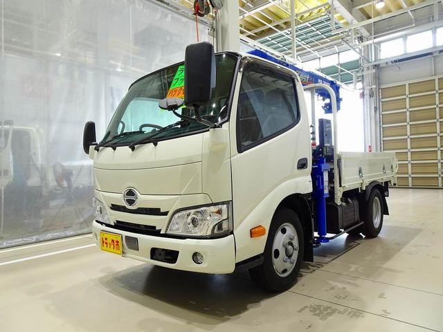 Hino DUTRO 2024 — фото автомобиля