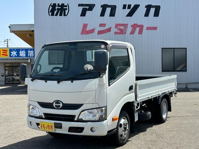 Hino DUTRO 2016 — фото автомобиля 1