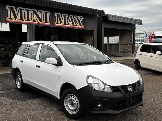 Nissan NV150AD 2017 — фото автомобиля 1