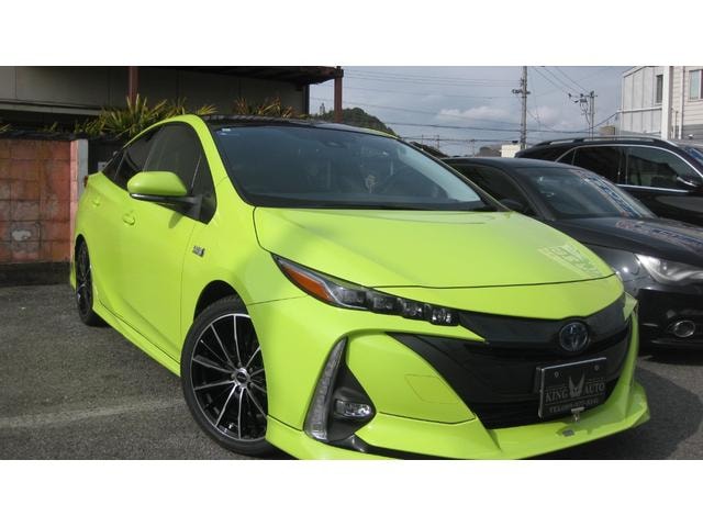 Toyota PRIUS PHV 2017 — фото автомобиля 1