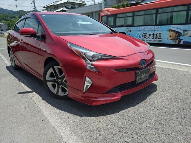 Toyota PRIUS 2016 — фото автомобиля 1