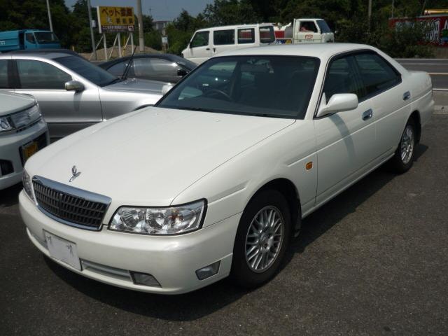 Nissan LAUREL 1999 — фото автомобиля 1