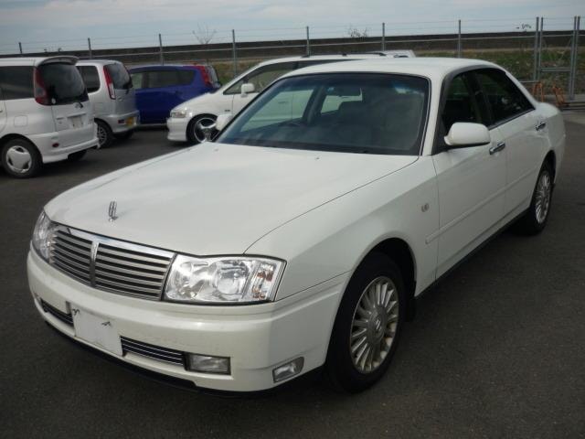 Nissan CEDRIC 2004 — фото автомобиля 1