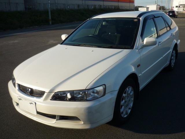 Honda ACCORD WAGON 2000 — фото автомобиля