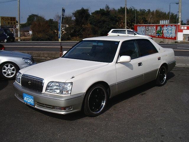 Toyota CROWN MAJESTA 1997 — фото автомобиля