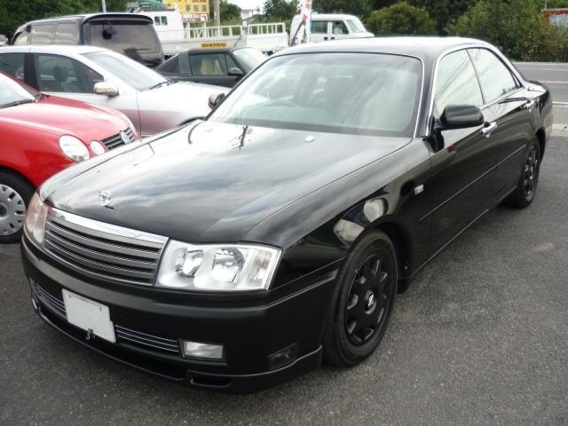 Nissan GLORIA 2000 — фото автомобиля