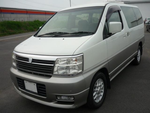 Nissan ELGRAND 2001 — фото автомобиля 1
