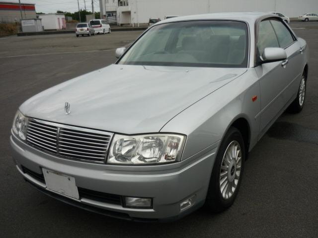 Nissan CEDRIC 2002 — фото автомобиля 1