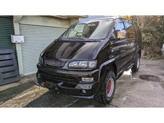 Mitsubishi DELICA SPACE GEAR 2001 — фото автомобиля