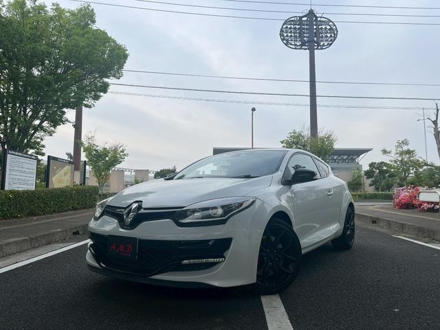 Renault MEGANE 2014 — фото автомобиля 1