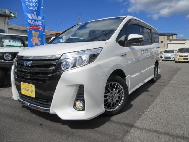 Toyota NOAH 2017 — фото автомобиля 1