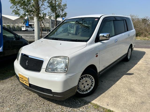 Mitsubishi DION 2000 — фото автомобиля 1