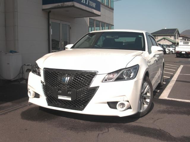 Toyota CROWN HYBRID 2013 — фото автомобиля 1