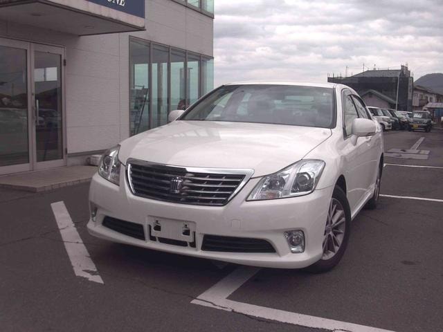 Toyota CROWN 2012 — фото автомобиля